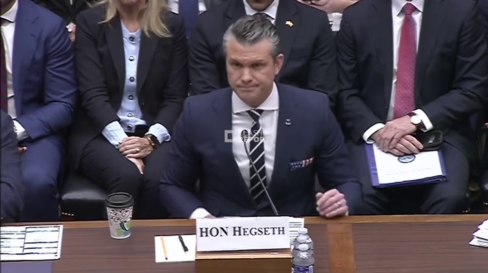 Гегсету  в Конгресі США пригадали слова про те, що Україна "не має карт"